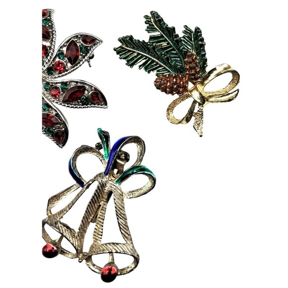 Vintage Christmas Holiday Brooch Pin Set Of 5 With Festive Designs En Rhinestone - Picture 5 of 10